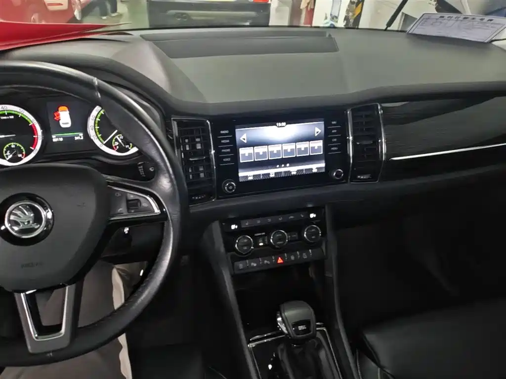 Škoda Kodiaq 2017 TSI330 7-seater 2WD Luxury Tech Edition фото 10
