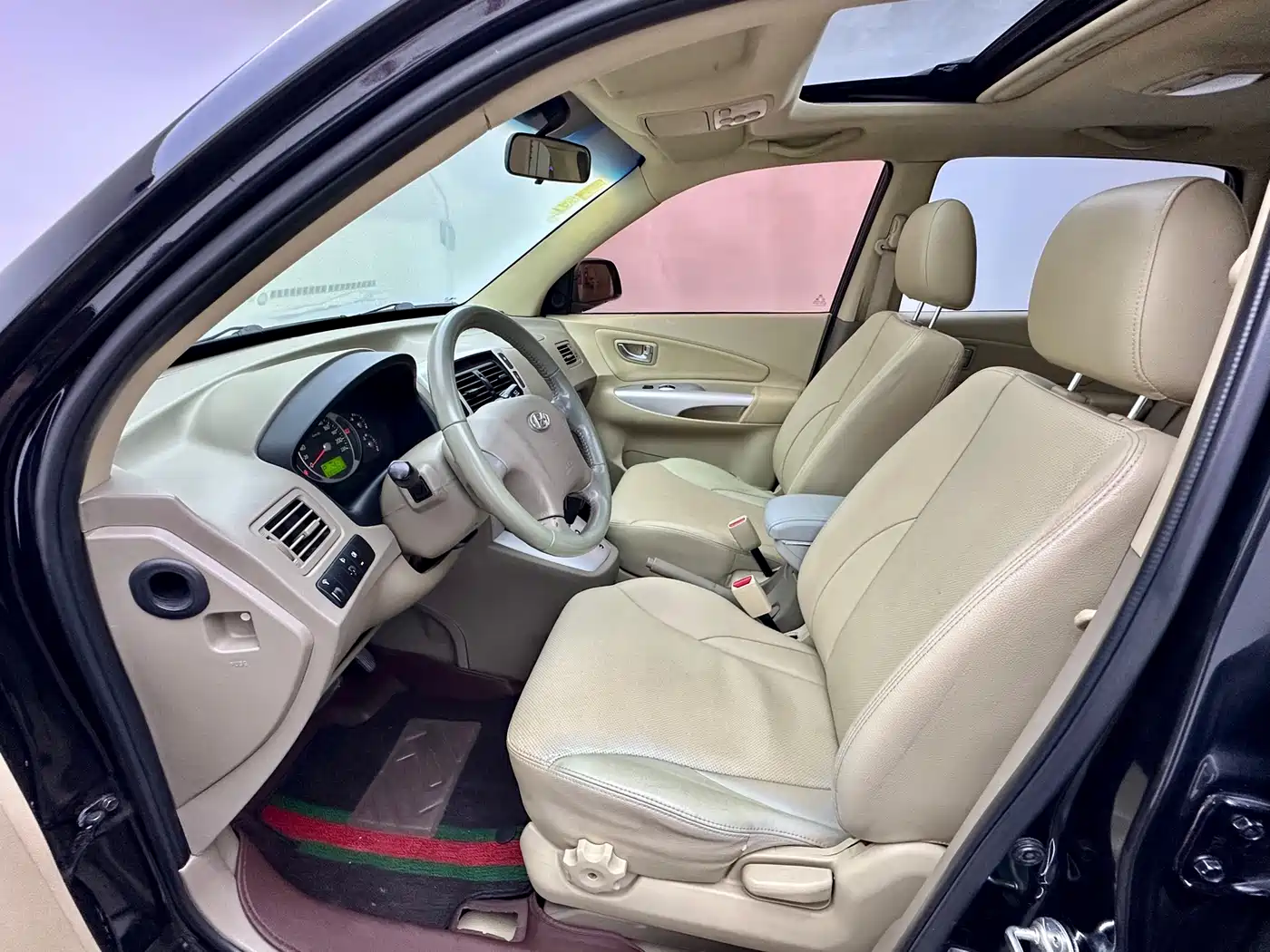 Hyundai Tucson 2013 2.0L Automatic 2WD Comfort фото 4