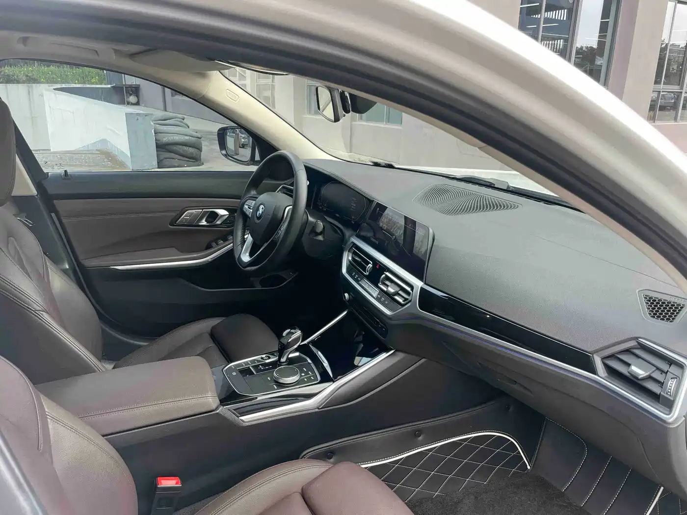 BMW 3 Series 2020 325Li Launch Edition фото 12