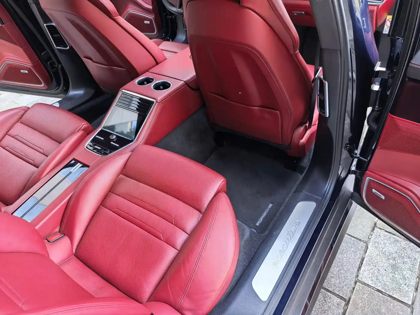 Porsche Panamera 2023 Panamera 4 Executive Long Wheelbase 2.9T фото 33