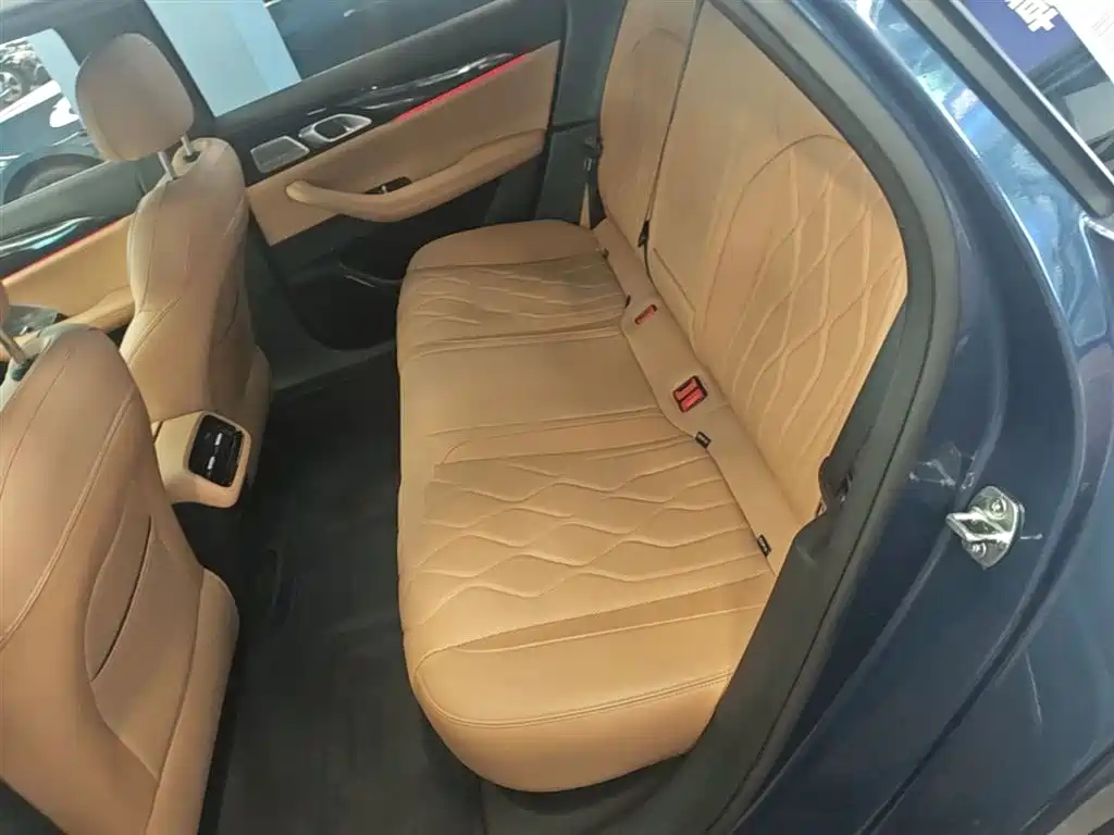 Geely Galaxy Galaxy A7 2025 EM-i фото 17