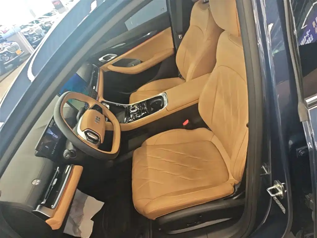 Geely Galaxy Galaxy A7 2025 EM-i фото 15