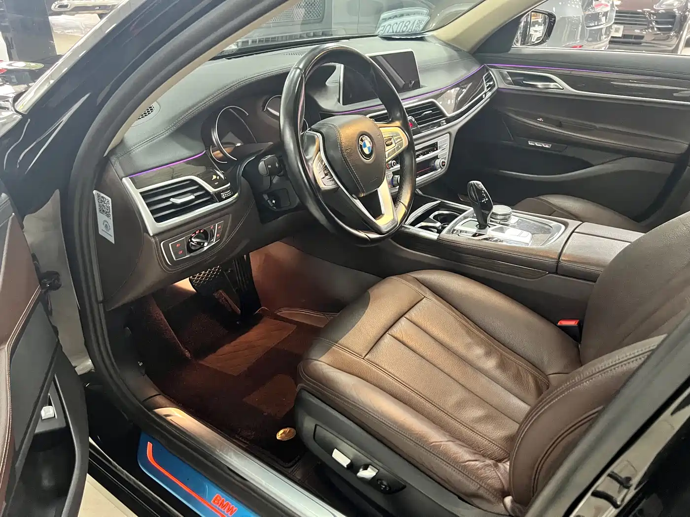 BMW 7 Series 2017 730Li Leading Edition фото 4