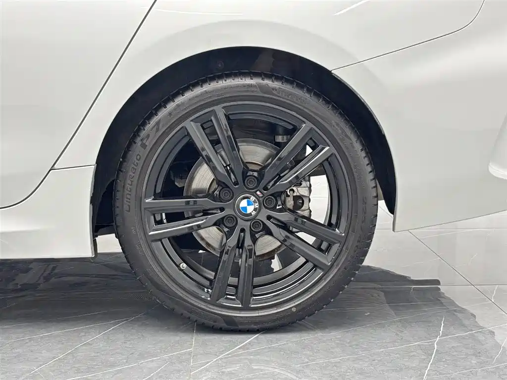 BMW 1 Series 2022 125i M Sport Shadow Edition фото 24