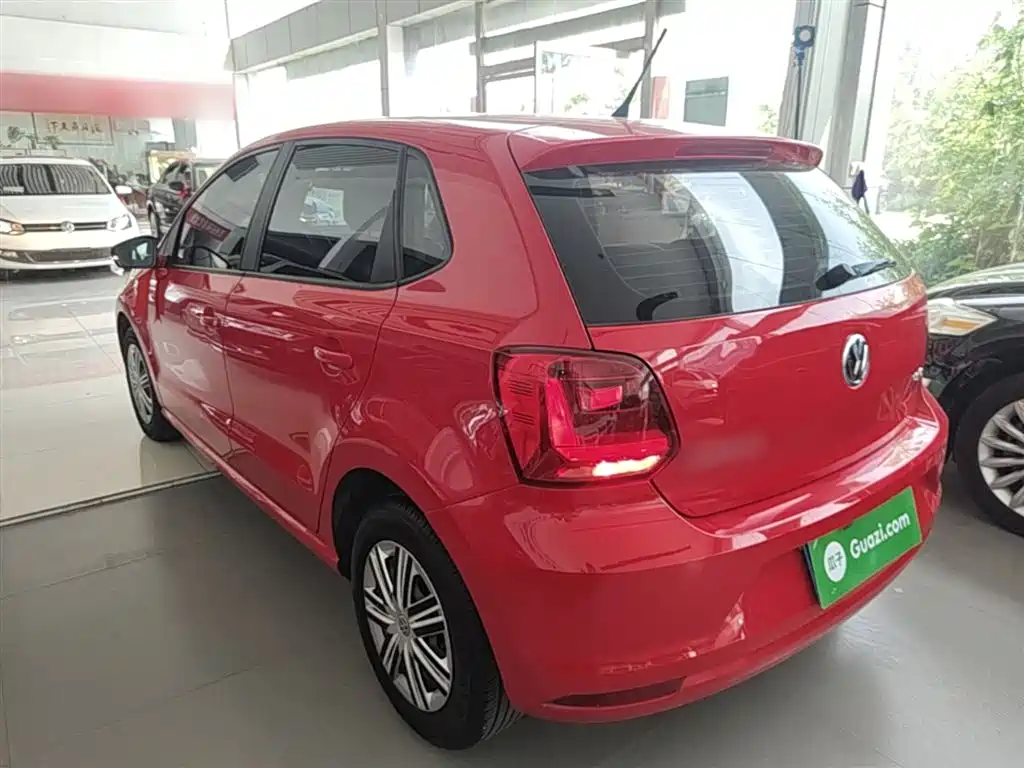 Volkswagen Polo 2016 1.4L Automatic Trend фото 5
