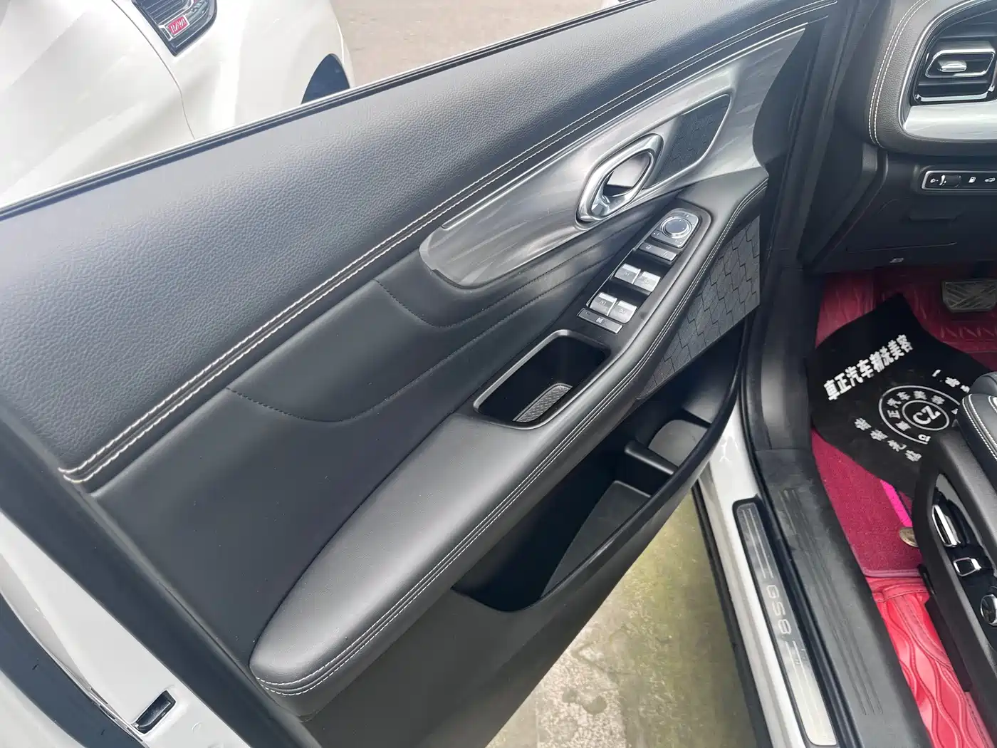 GAC Trumpchi Trumpchi GS8 2022 Pilot Series 2.0TGDI AWD Ultimate Edition (7-Seater) фото 6