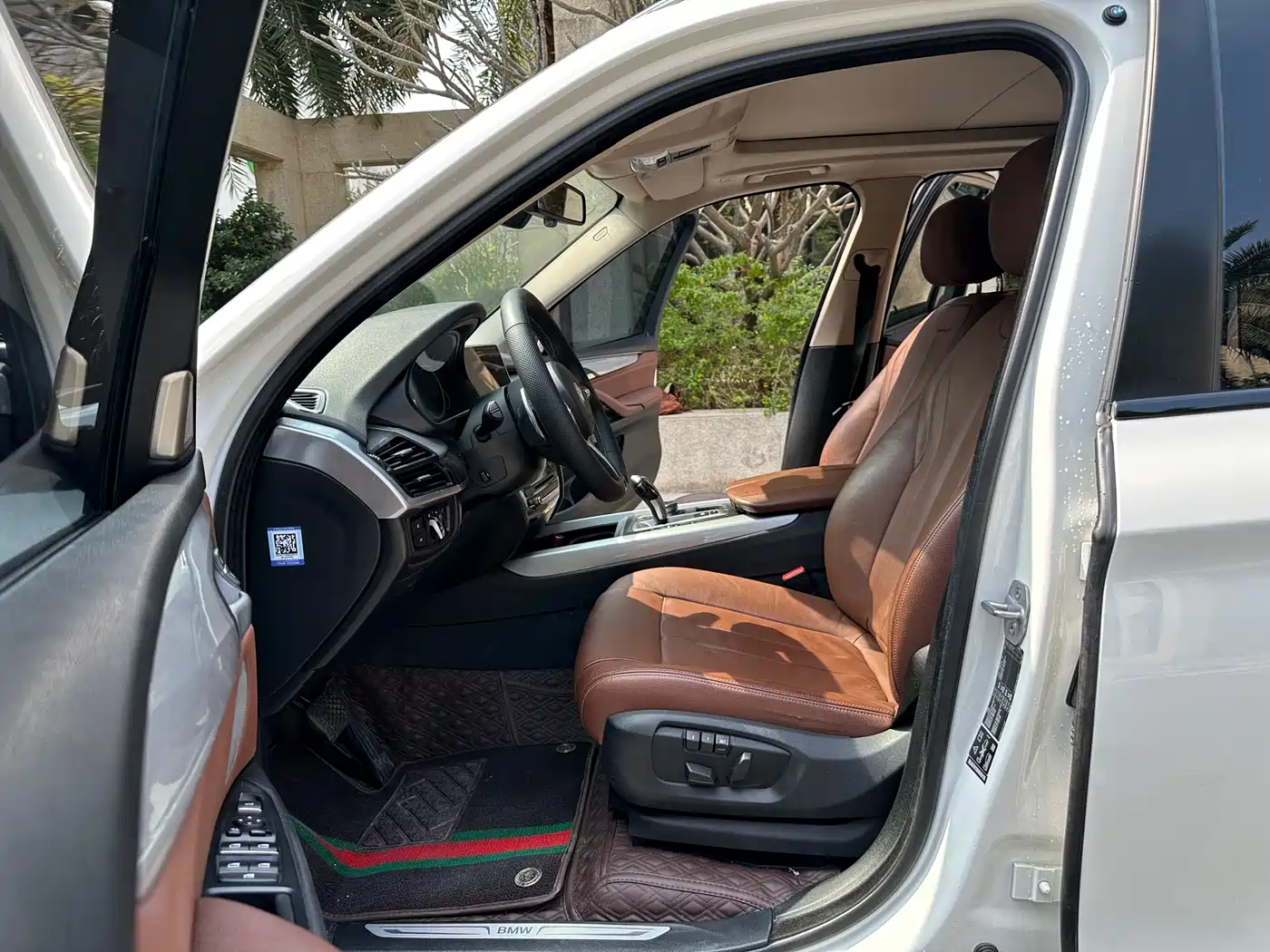 BMW X5 (Import) 2018 xDrive35i Elegant Model фото 14
