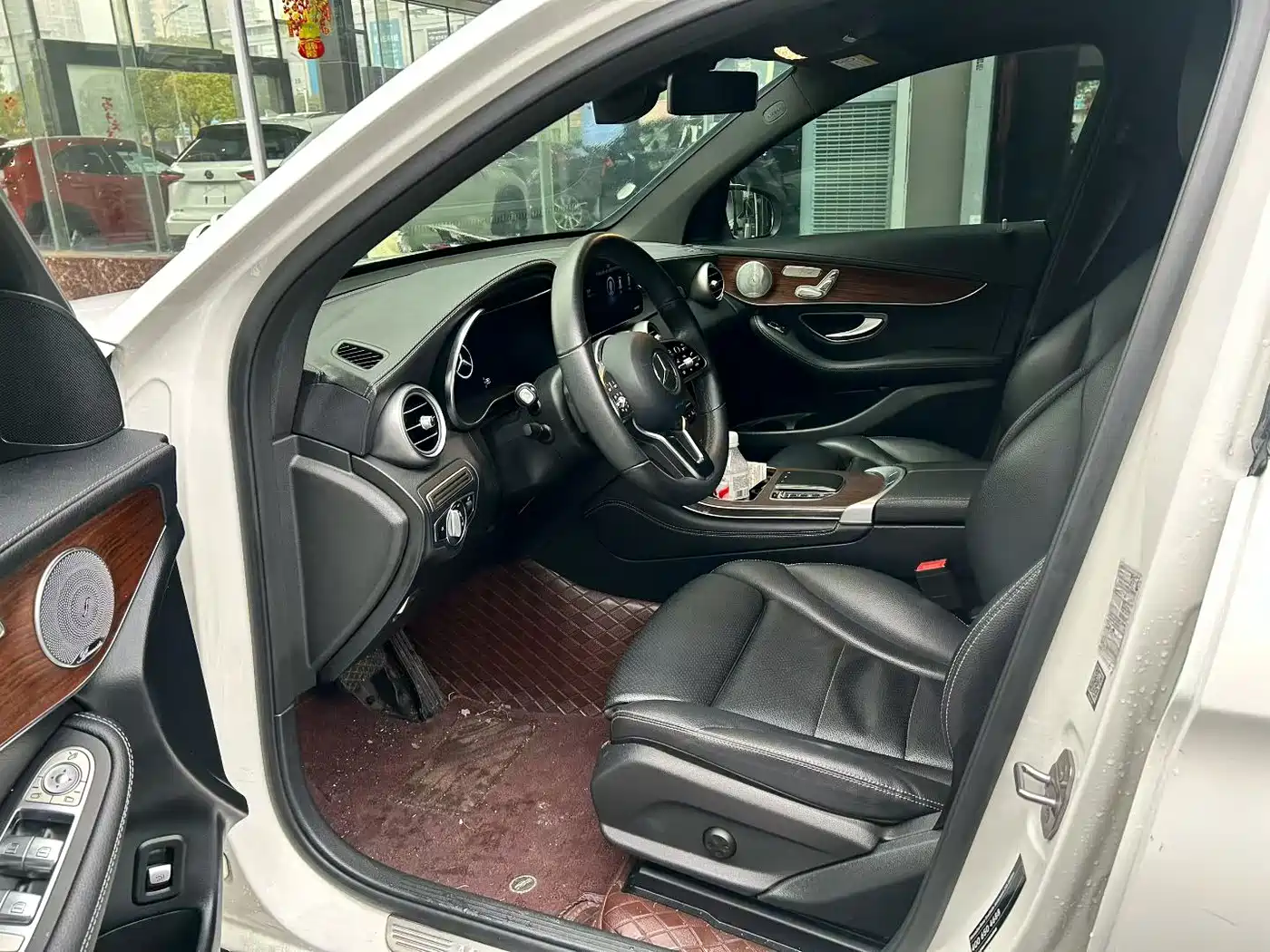 Mercedes-Benz GLC 2021 GLC 300 L 4MATIC Sporty фото 4
