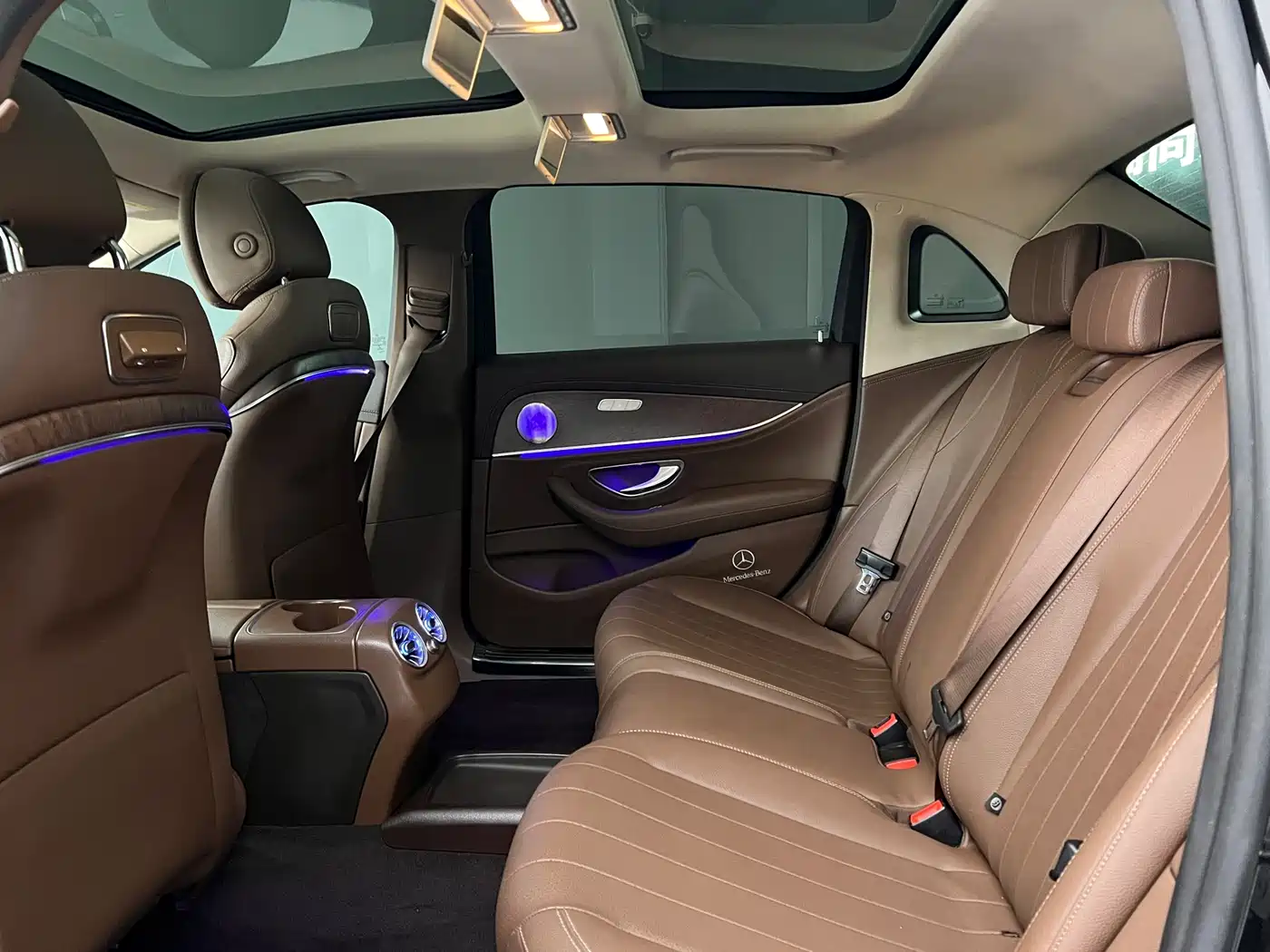 Mercedes-Benz E-Class 2020 E 300 L Fashion фото 30