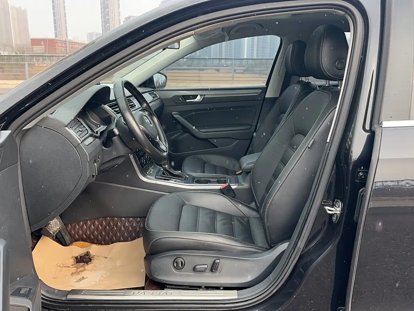 Volkswagen Passat 2016 330TSI DSG Honor Edition фото 18