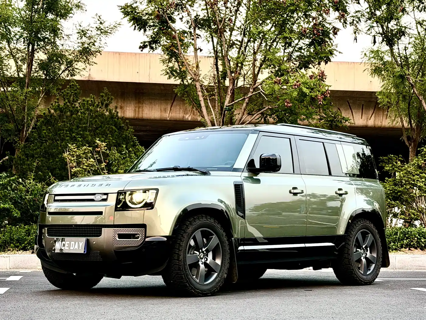Land Rover Defender 2026 2025 110 3.0T P400 -Dynamic HSE