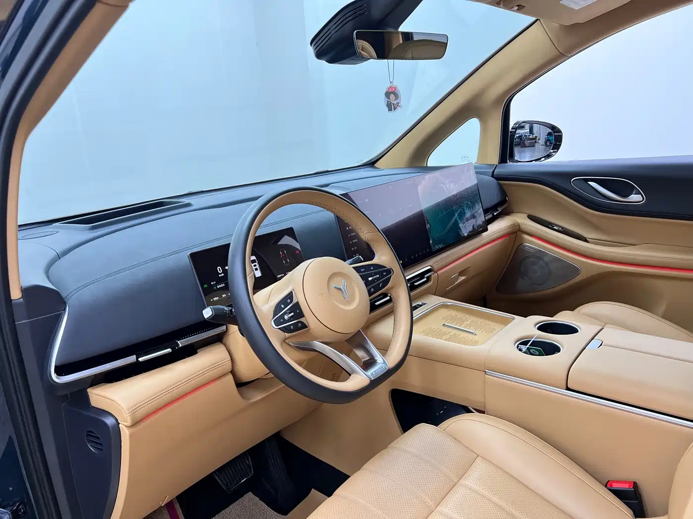 Voyah Auto Voyah Dreamer 2025 PHEV 4WD Kunpeng Premium Edition фото 14