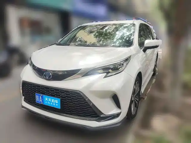 Toyota Granvia 2024