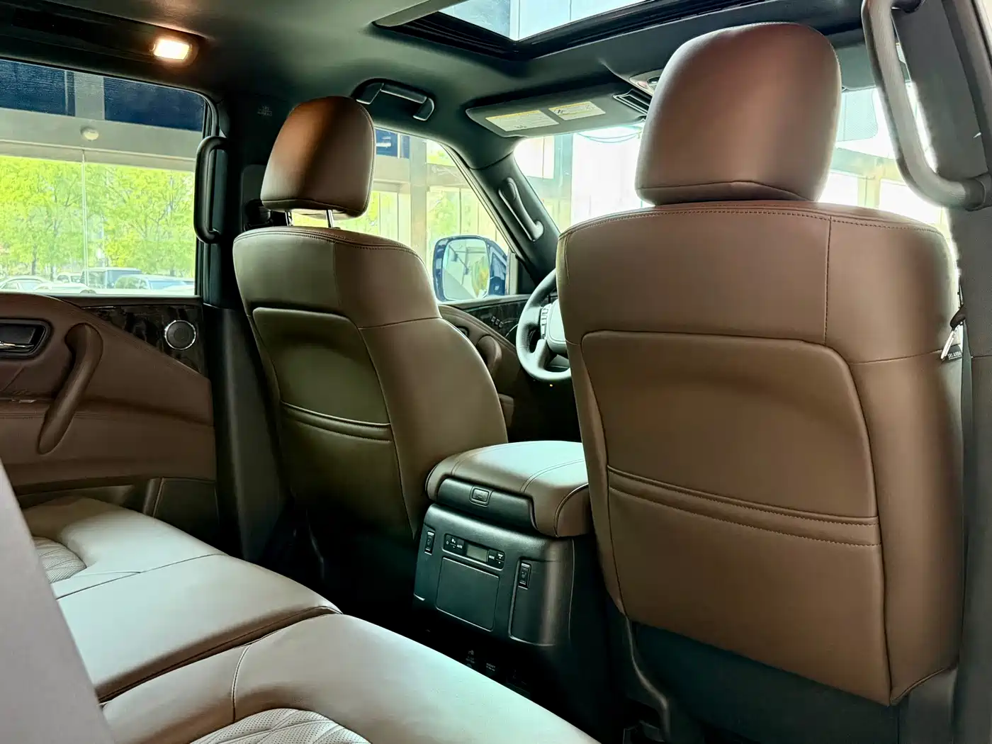 Nissan Patrol 2023 Model ARMADA 5.6L Invincible Fleet Platinum Edition фото 28