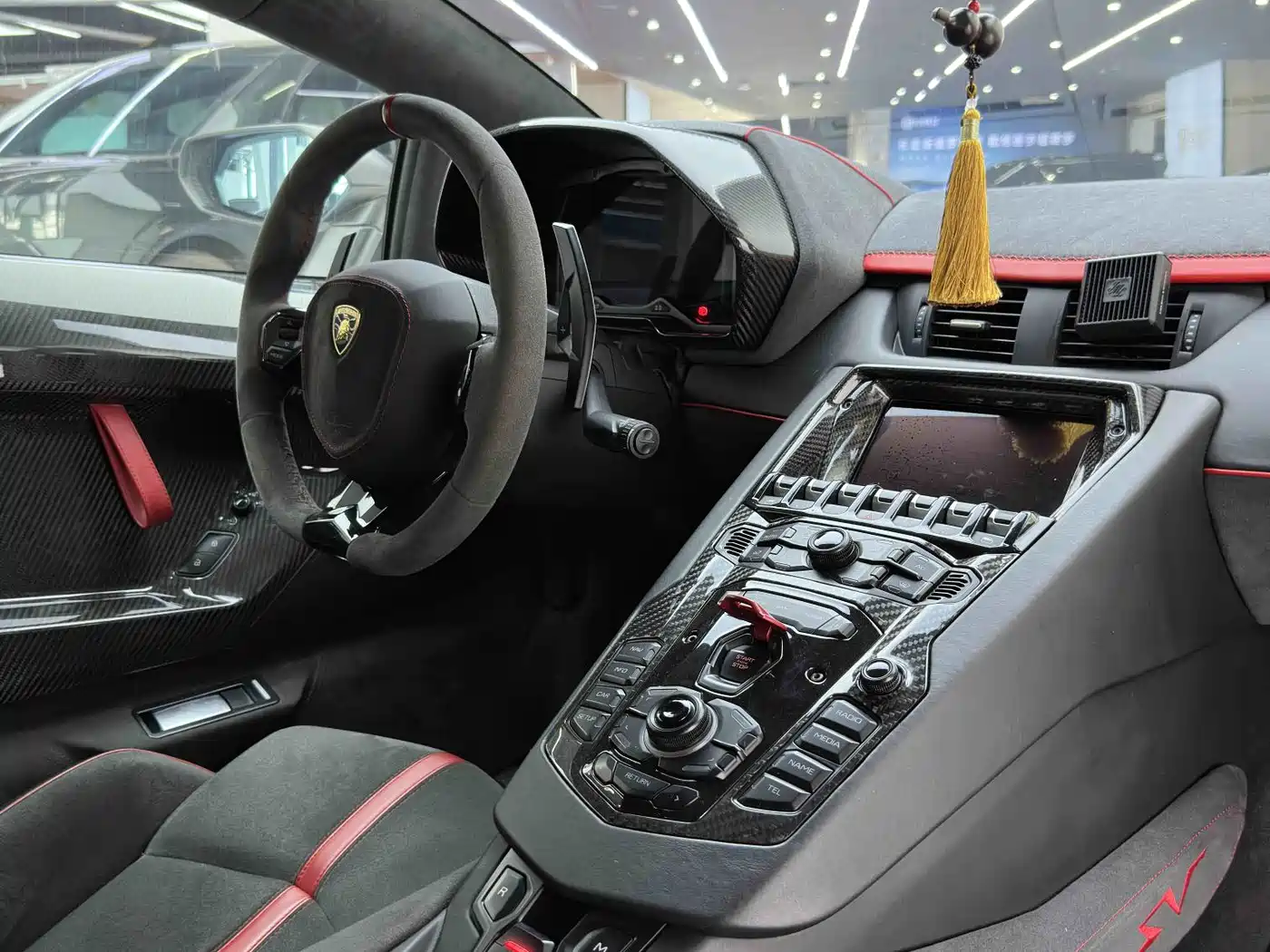 Lamborghini Aventador 2012 2011 LP 700-4
