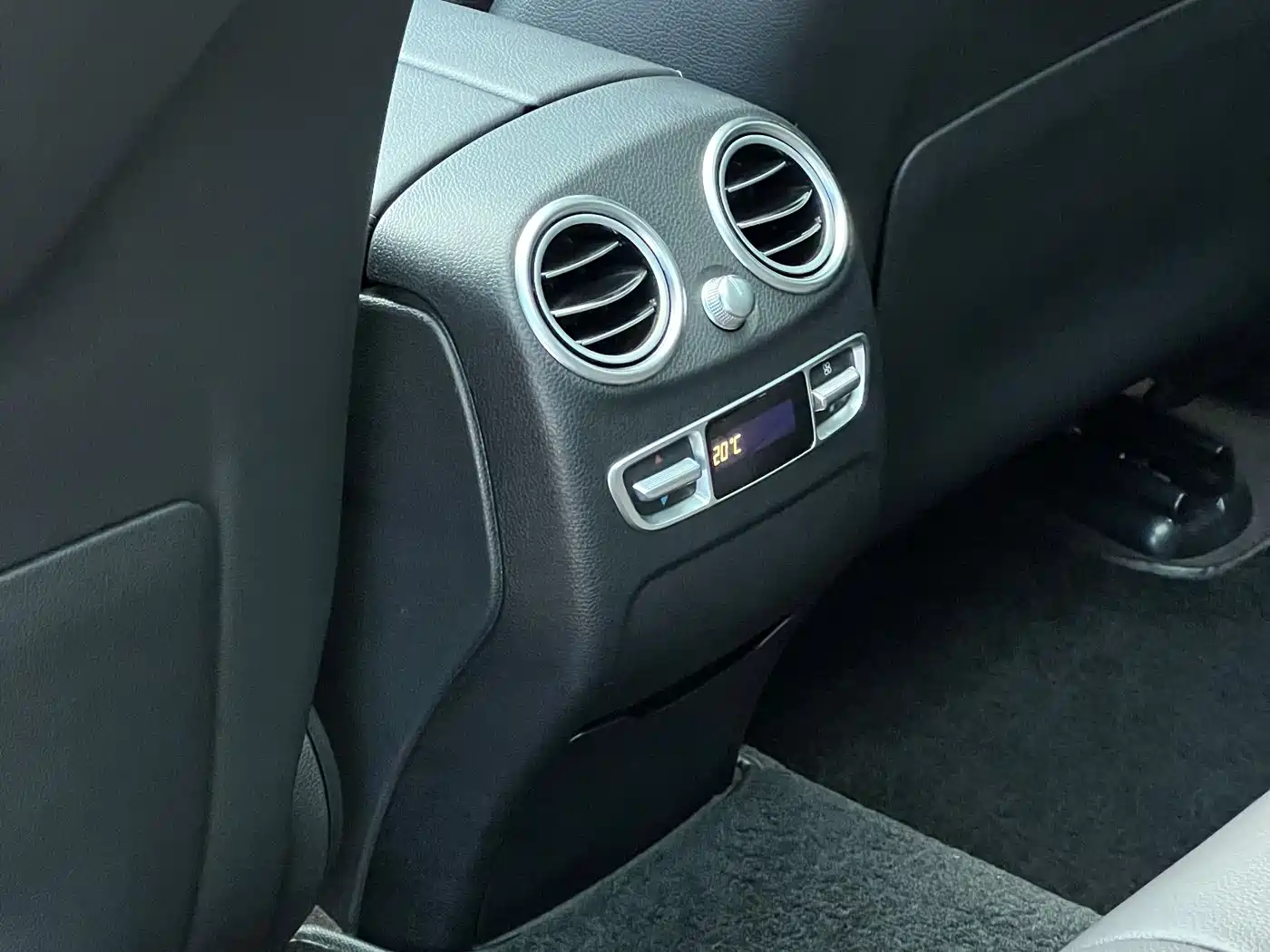 Mercedes-Benz GLC 2018 GLC 300 4MATIC Dynamic фото 10