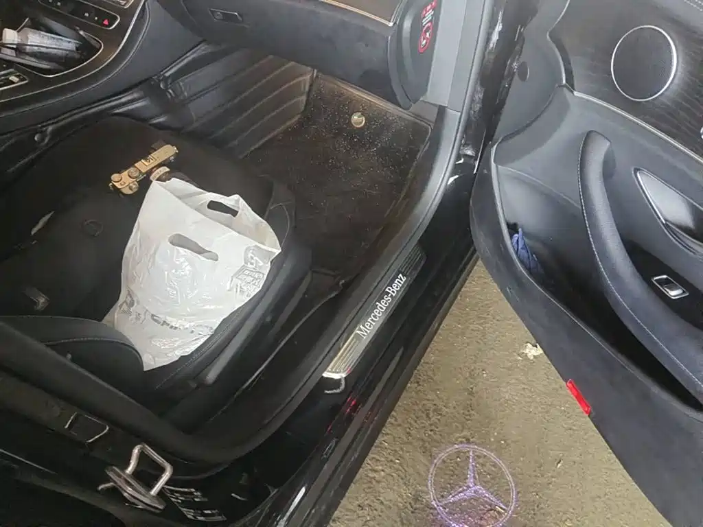 Mercedes-Benz E-Class, миниатюра 13