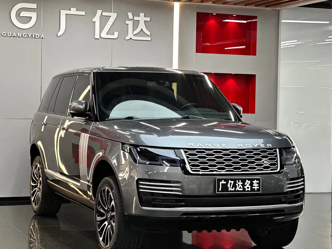 Land Rover Range Rover 2014 3.0 SC V6 Vogue фото 3