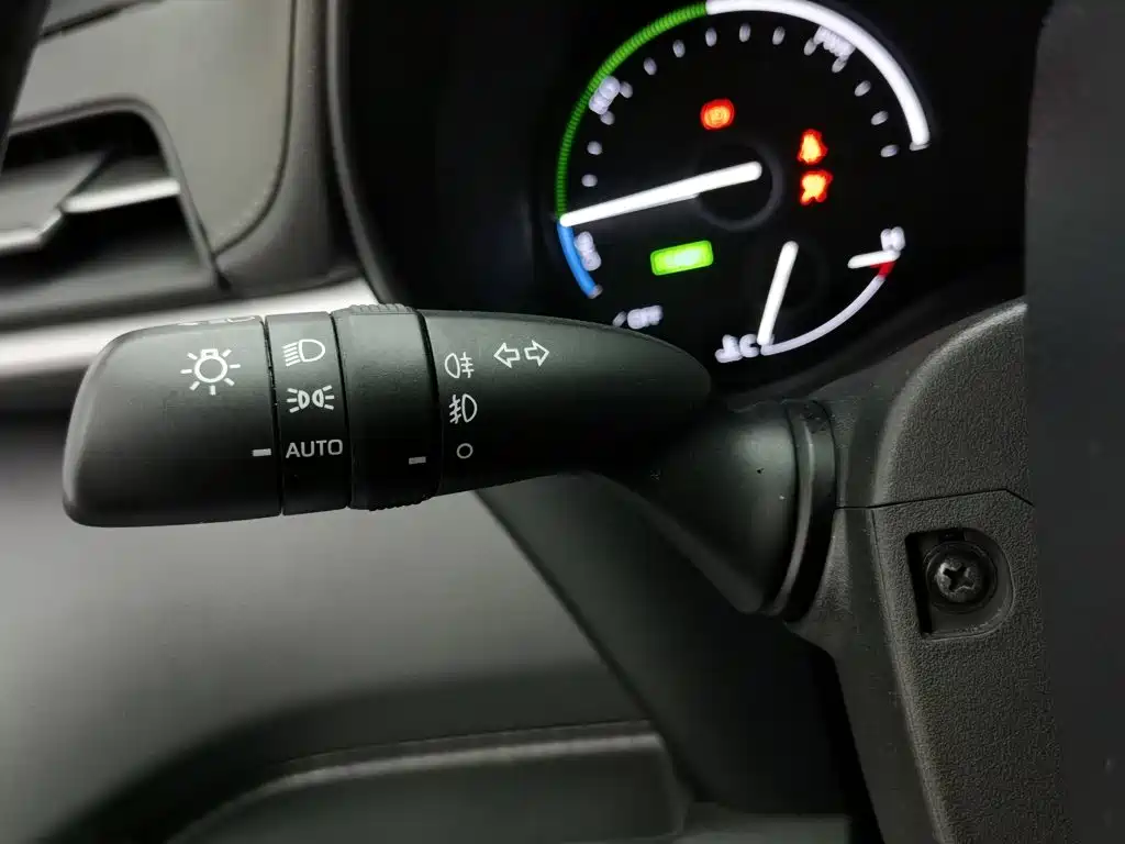 Фото 21 - Toyota Sienna