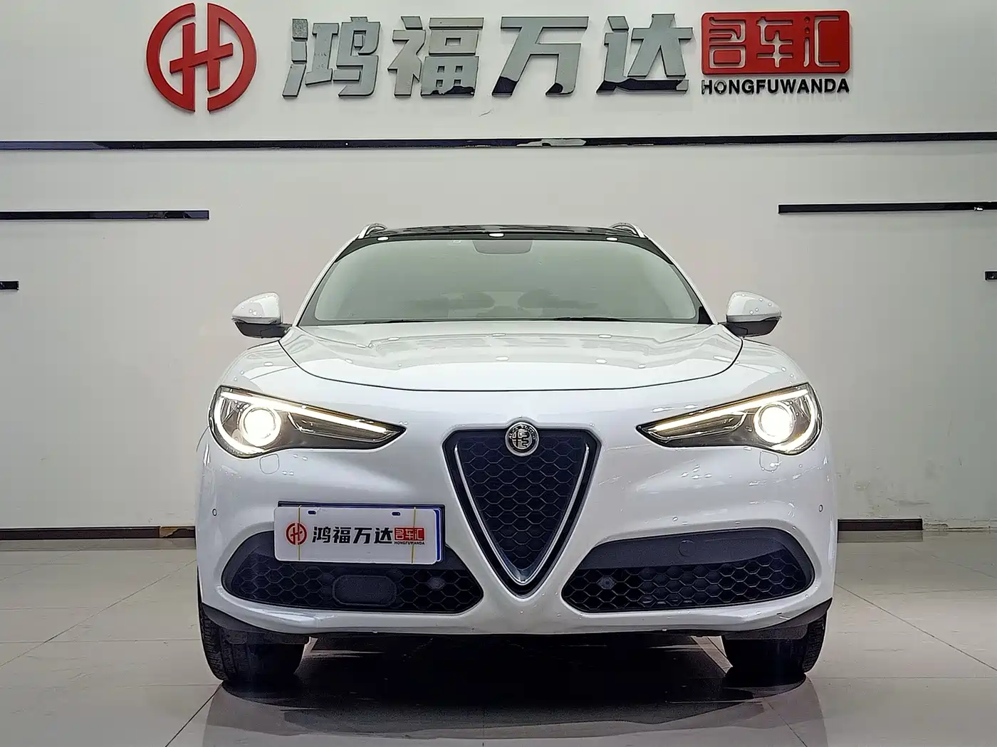 Alfa Romeo Stelvio 2019 2017 2.0T 200HP Luxury Edition