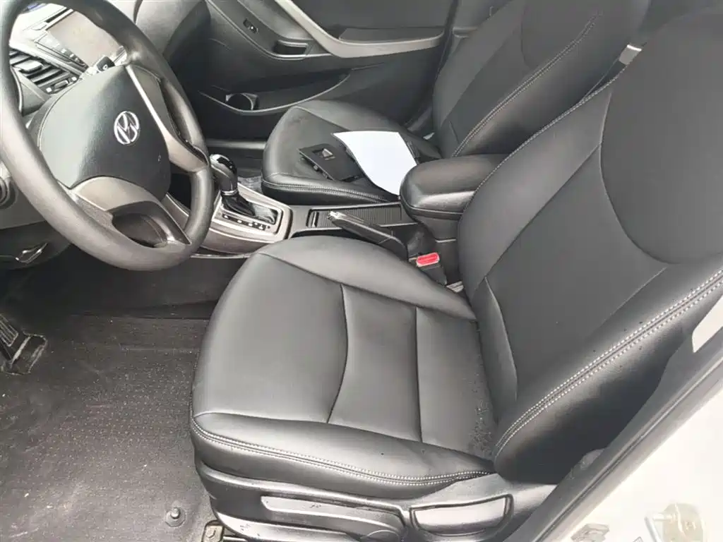Hyundai Langdong 2012 1.6L Automatic Fashion фото 15