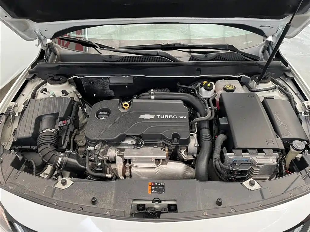 Chevrolet Malibu 2017 1.5T Automatic Luxury Edition фото 17