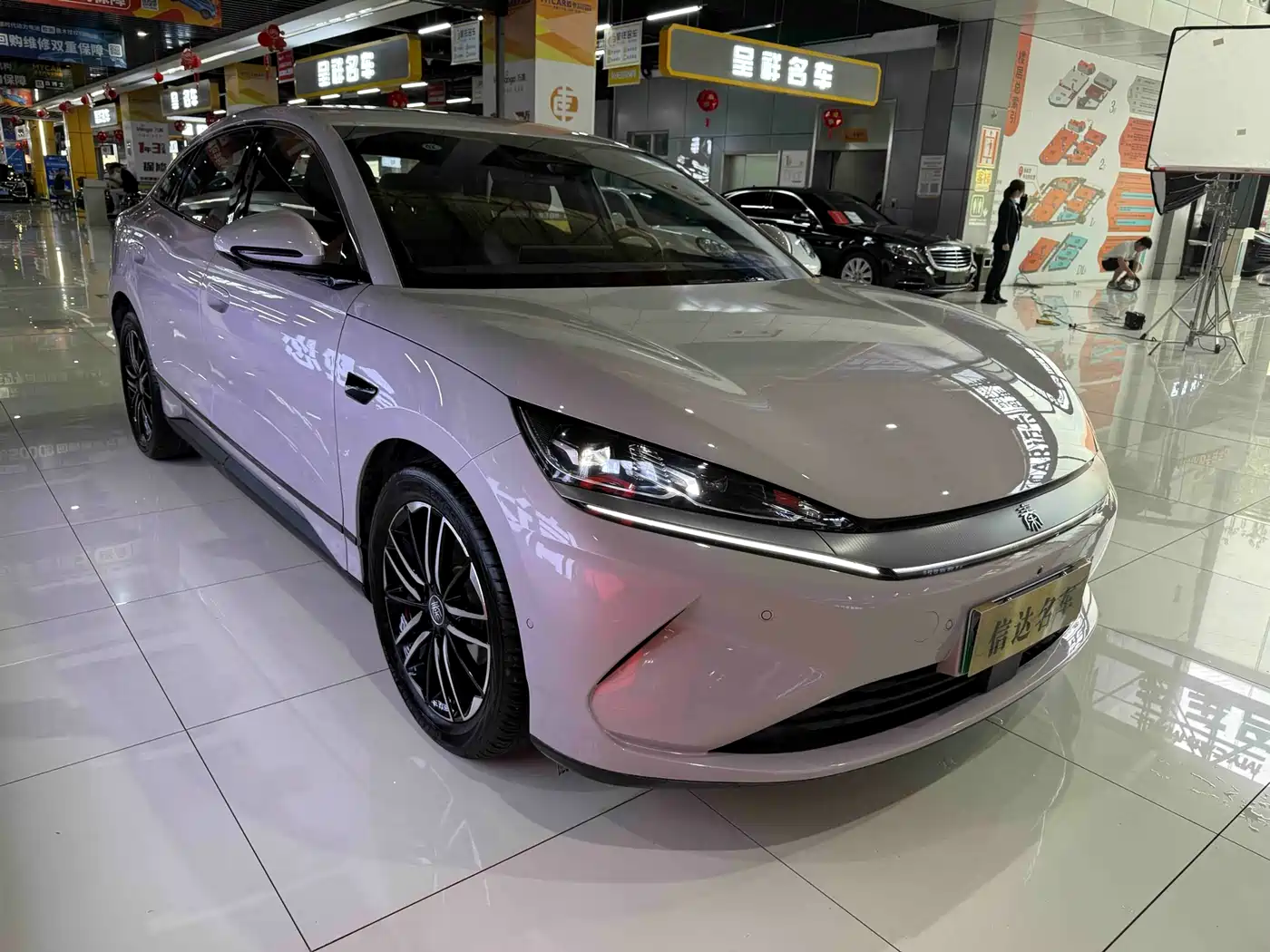 BYD Qin L 2025 EV 545KM Cloud Chariot Edition фото 3