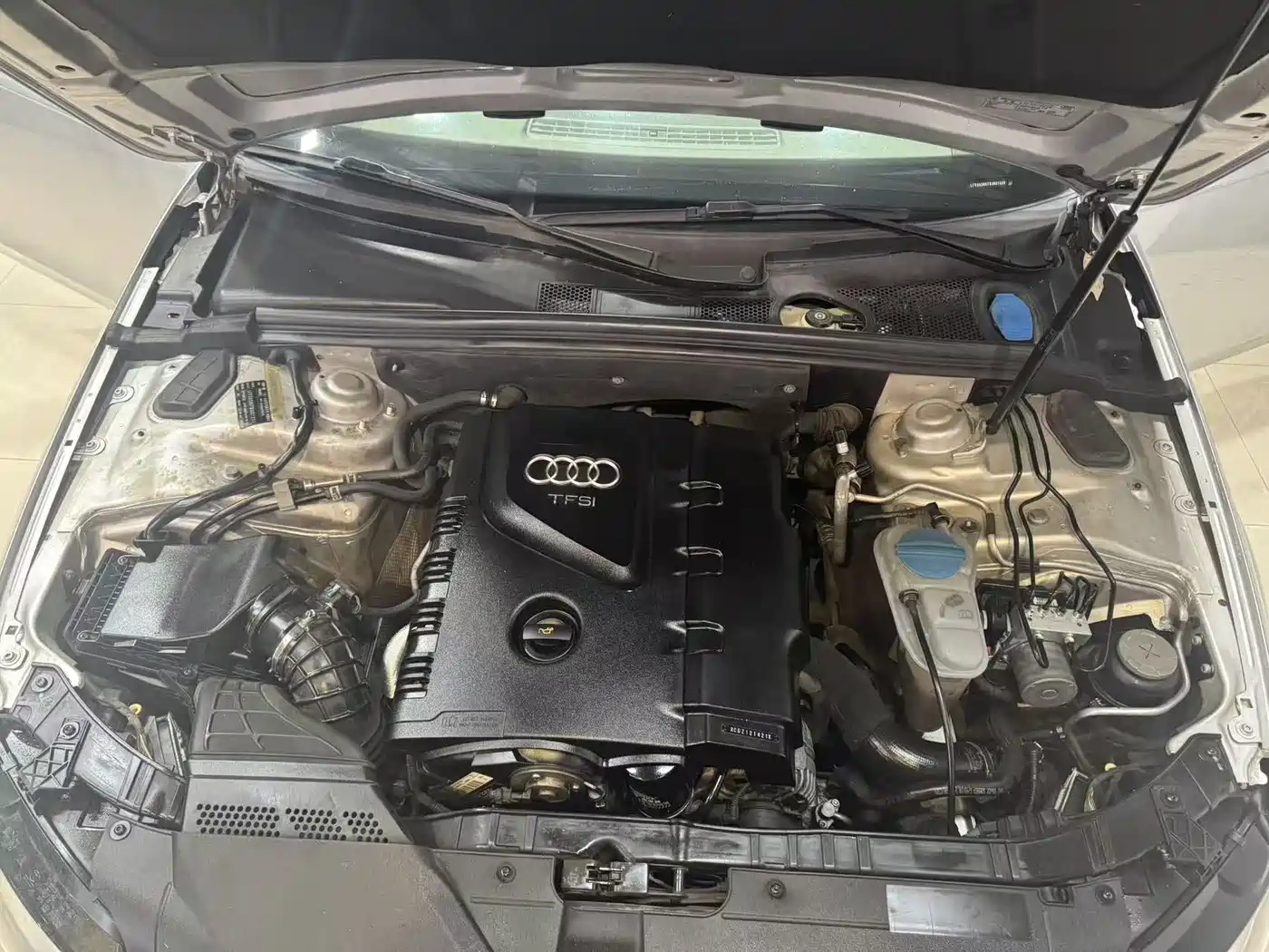 Audi A4L 2011 2.0 TFSI Comfort фото 8