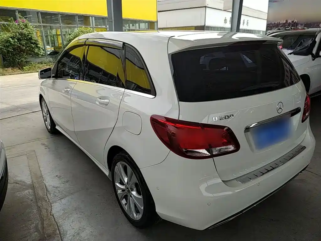 Mercedes-Benz B-Class 2019 B 200 Dynamic фото 5