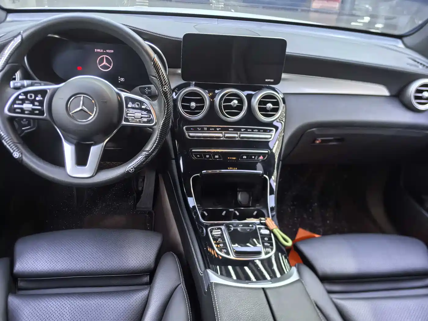 Mercedes-Benz GLC 2021 GLC 260 L 4MATIC Sporty фото 8