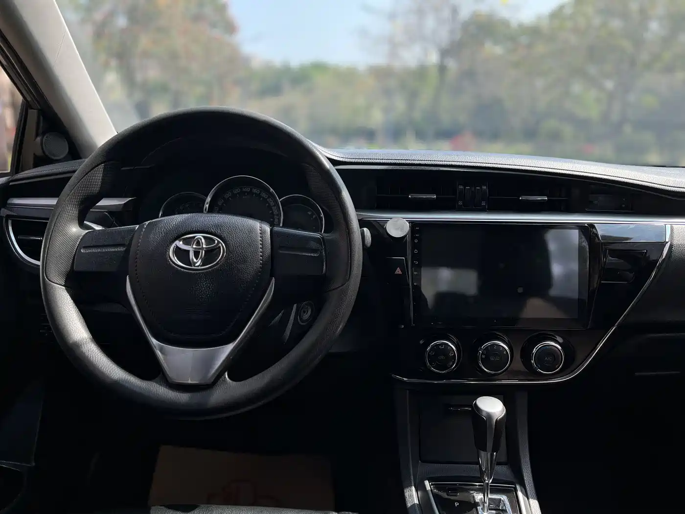 Toyota Corolla 2014 1.6L CVT GL фото 9