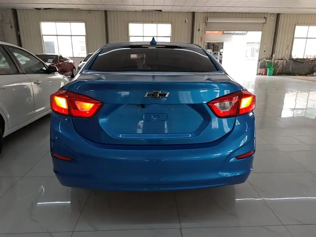 Chevrolet Cruze 2017 1.5L Automatic Pioneer Sunroof фото 6