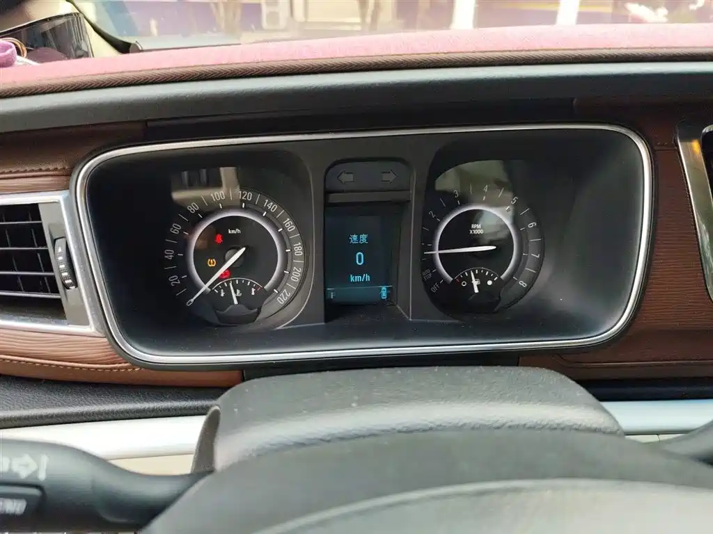 Buick GL8 2017 25S Luxury China V фото 4