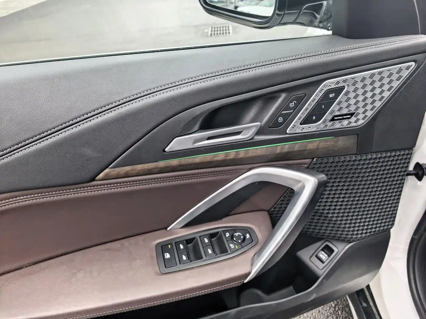 BMW iX1 2023 xDrive30L X Design Package фото 9