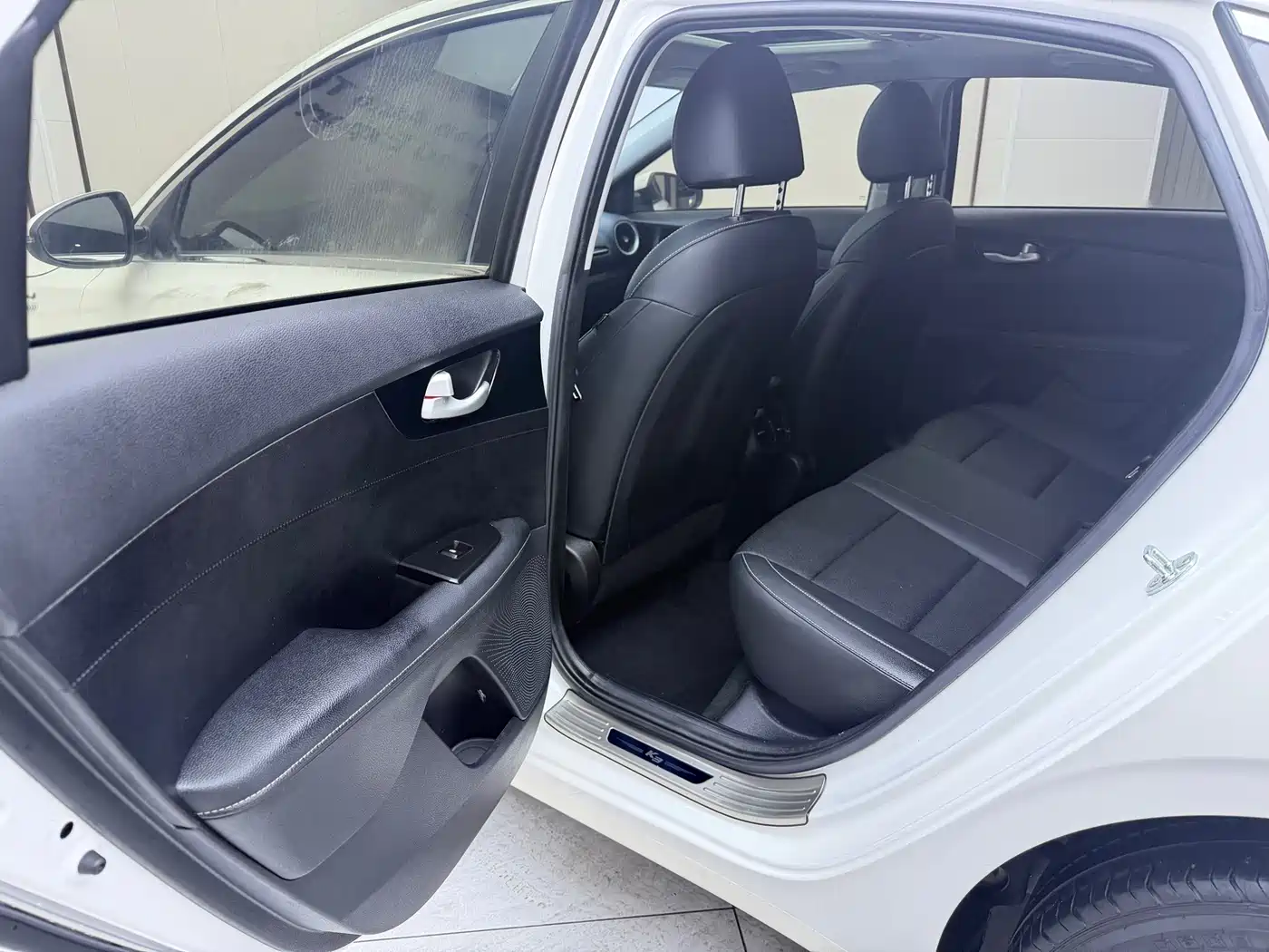 Kia K3 2023 2021 1.5L CVT Luxury Edition
