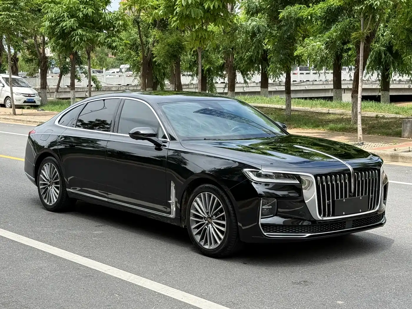 Hongqi H9 2020 2.0T Smart Connection Qi Xiang Edition фото 3