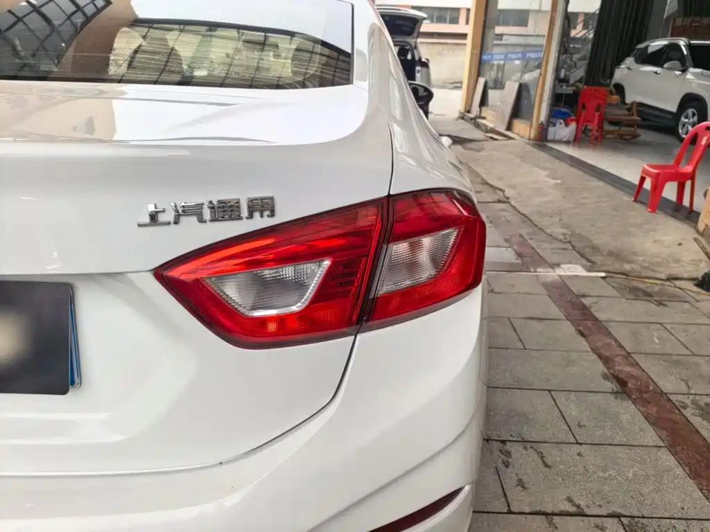 Chevrolet Cruze 2018 2018 320 Automatic Pioneer Sunroof Edition
