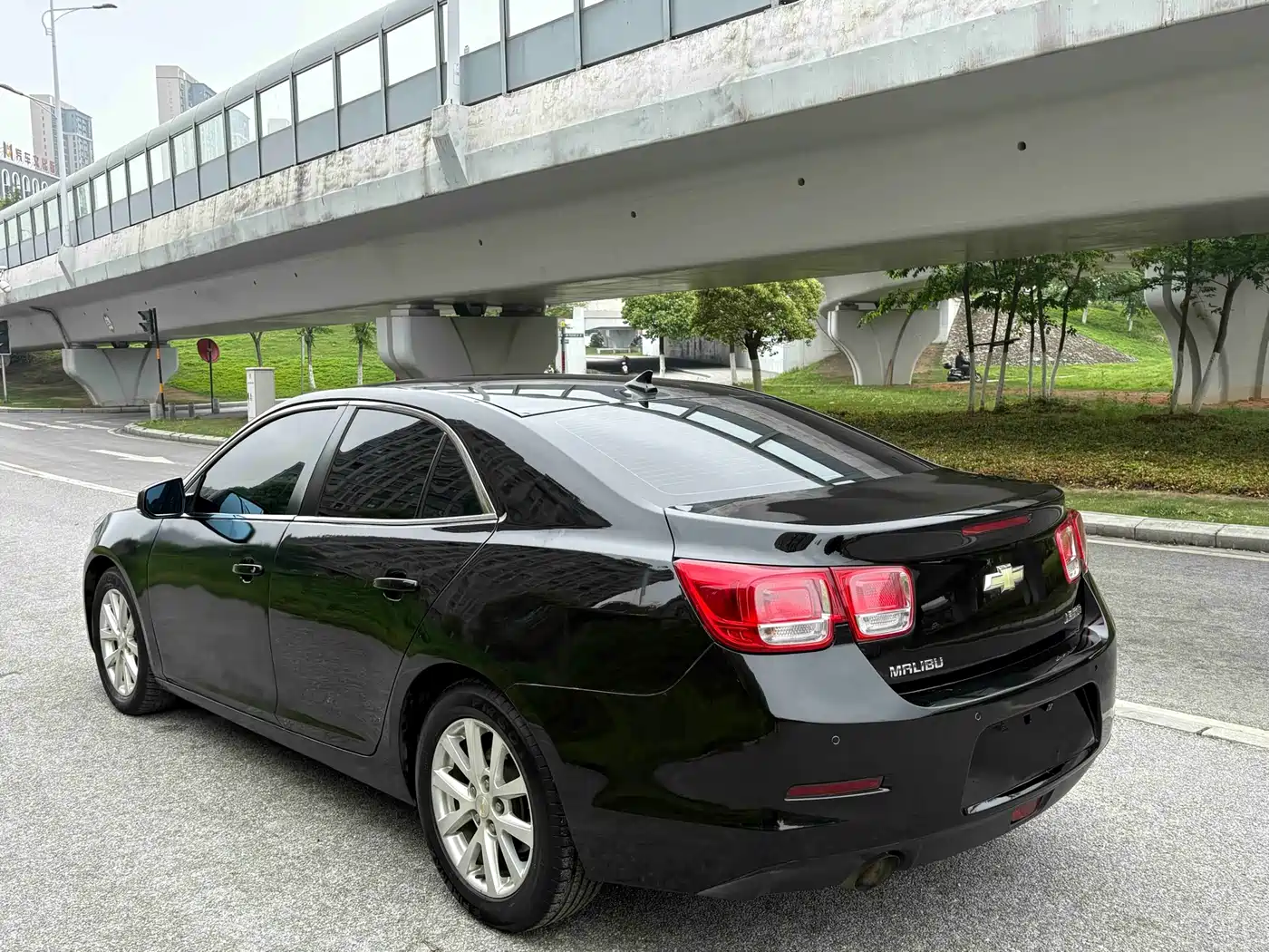 Chevrolet Malibu 2013 2.0L Automatic Luxury Edition фото 5