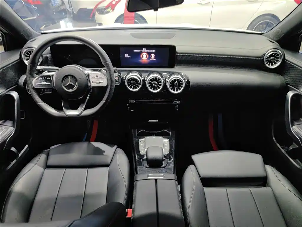Mercedes-Benz A-Class 2022 A 200 L Sport Sedan Dynamic фото 9