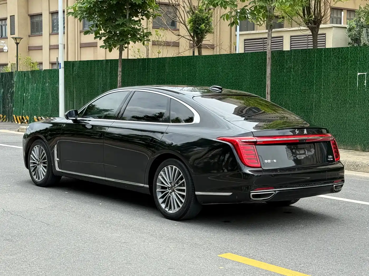 Hongqi H9 2020 2.0T Smart Connection Qi Xiang Edition фото 9
