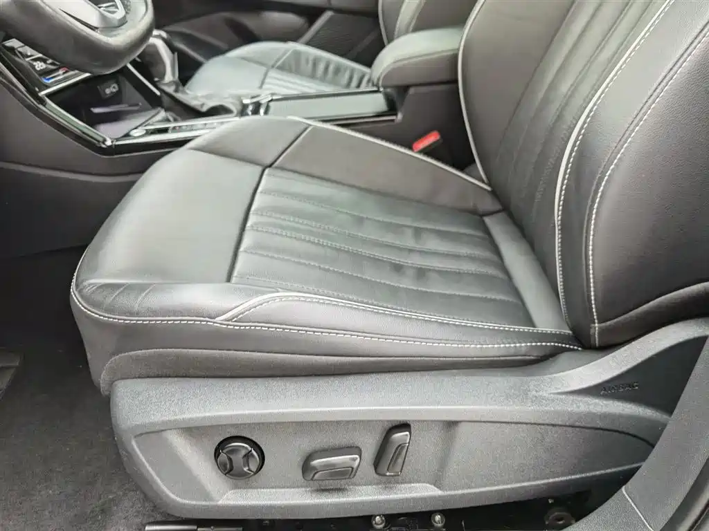 VOLKSWAGEN PASSAT NEW ENERGY