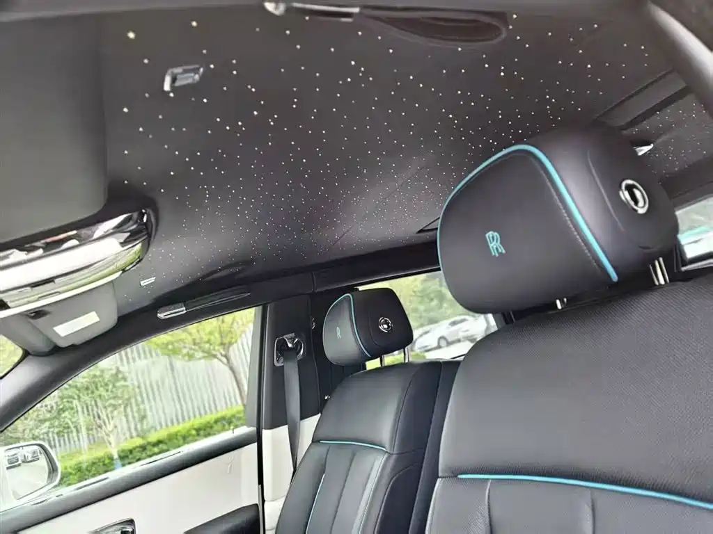 Rolls-Royce Phantom 2024 Long Wheelbase Series II фото 5