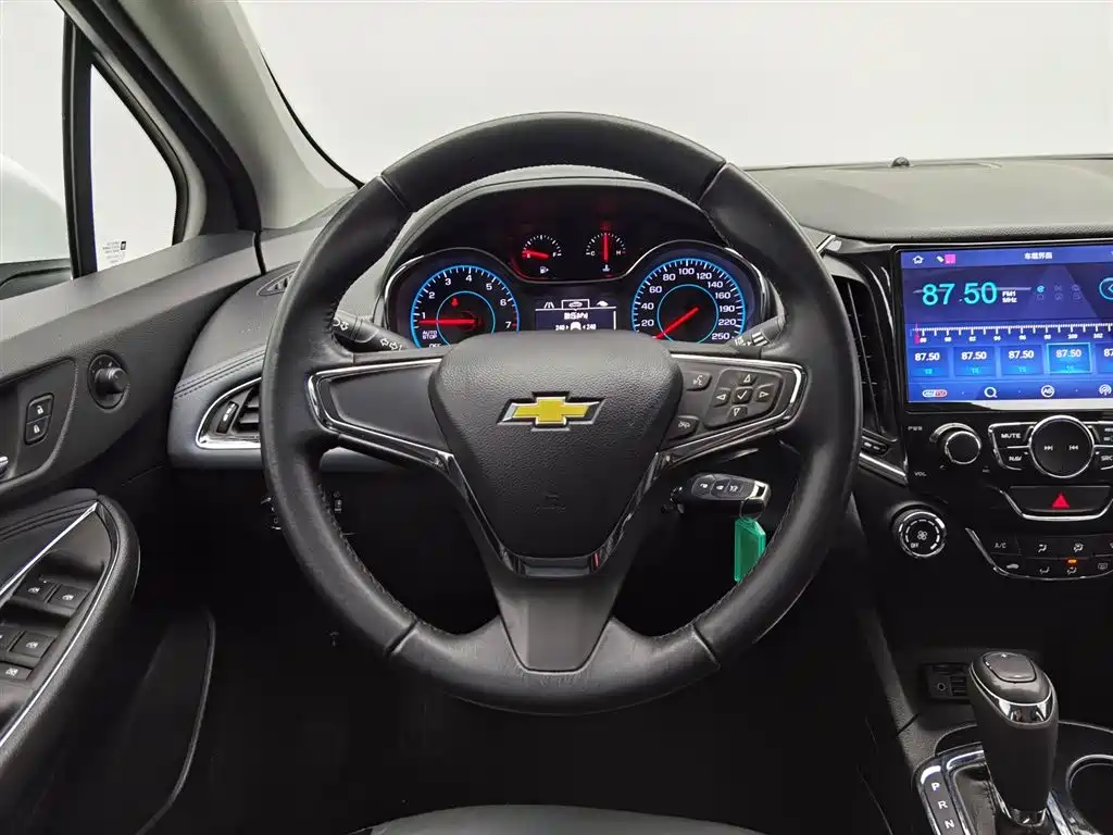Chevrolet Cruze 2018 320 Automatic Xuanfeng Urban Edition фото 11