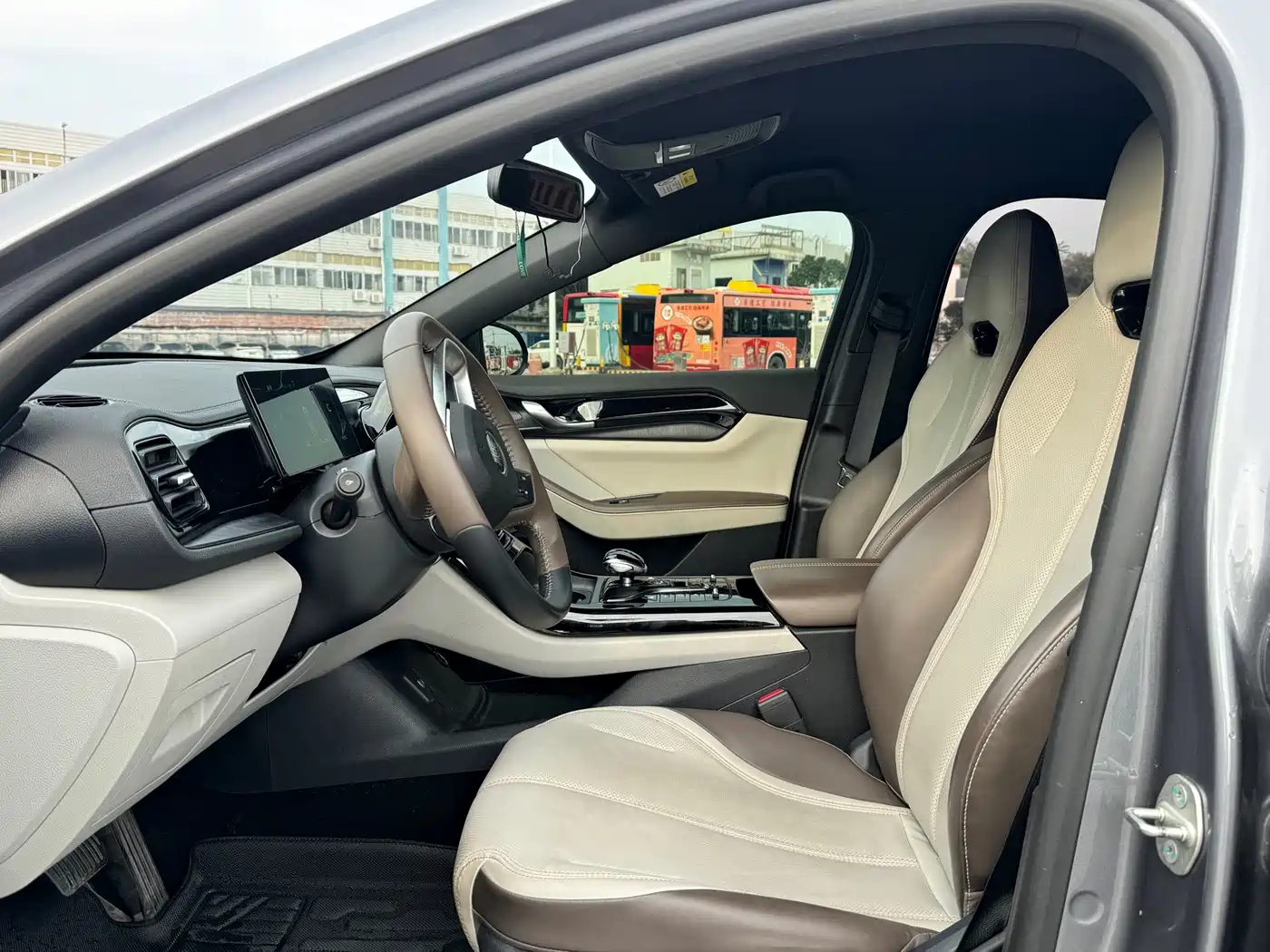 BYD Qin PLUS 2023 Champion Edition DM-i 55KM Leading фото 4