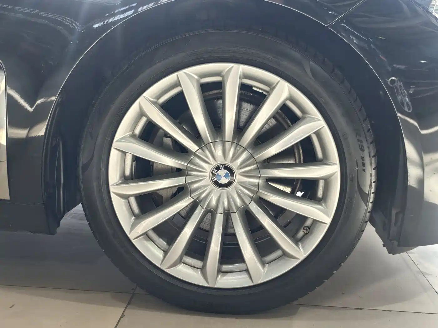 BMW 7 Series 2021 Model 730Li Luxury Package фото 24