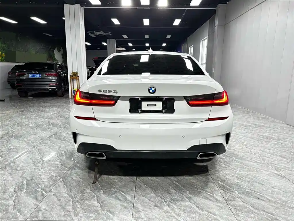 BMW 3-SERIES