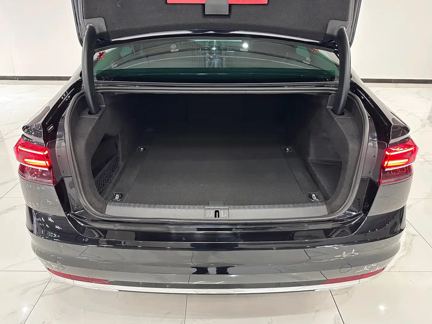 Volkswagen Phideon 2019 380TSI 2WD Business Edition China VI фото 12