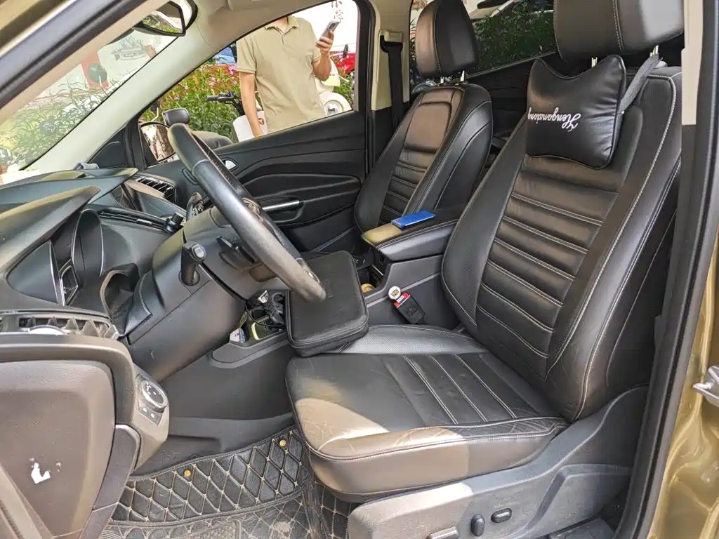 Photo 12 - Ford Kuga