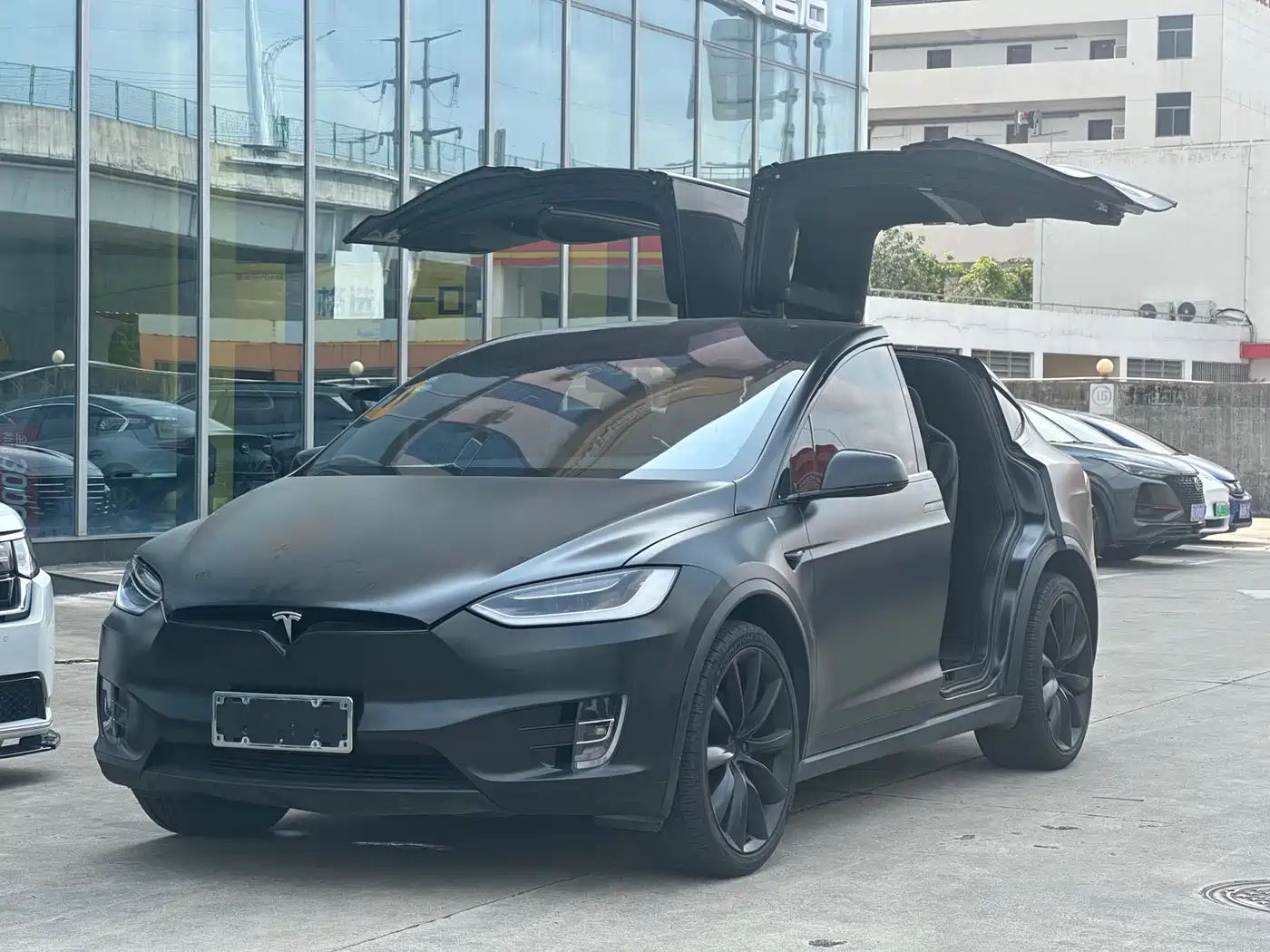 TESLA MODEL X