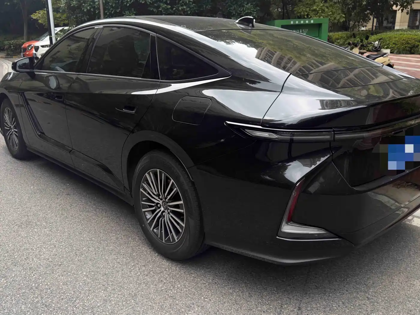 Lexus ES 2026 2025 Model 300h Base Version